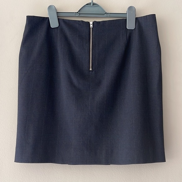 Esprit Tulip-Shaped Skirt With Front Pleats Thin Stripes Navy Blue Grey Size 8 - Picture 3 of 15